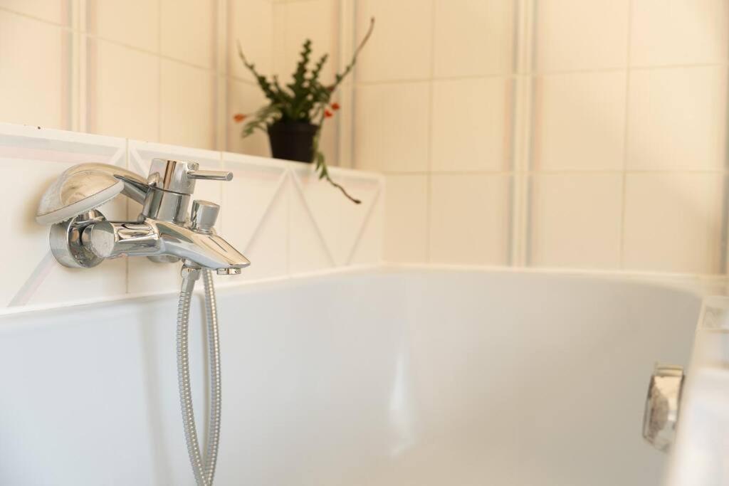 Camelia, Un Charme Montois Villa Mons Exterior photo